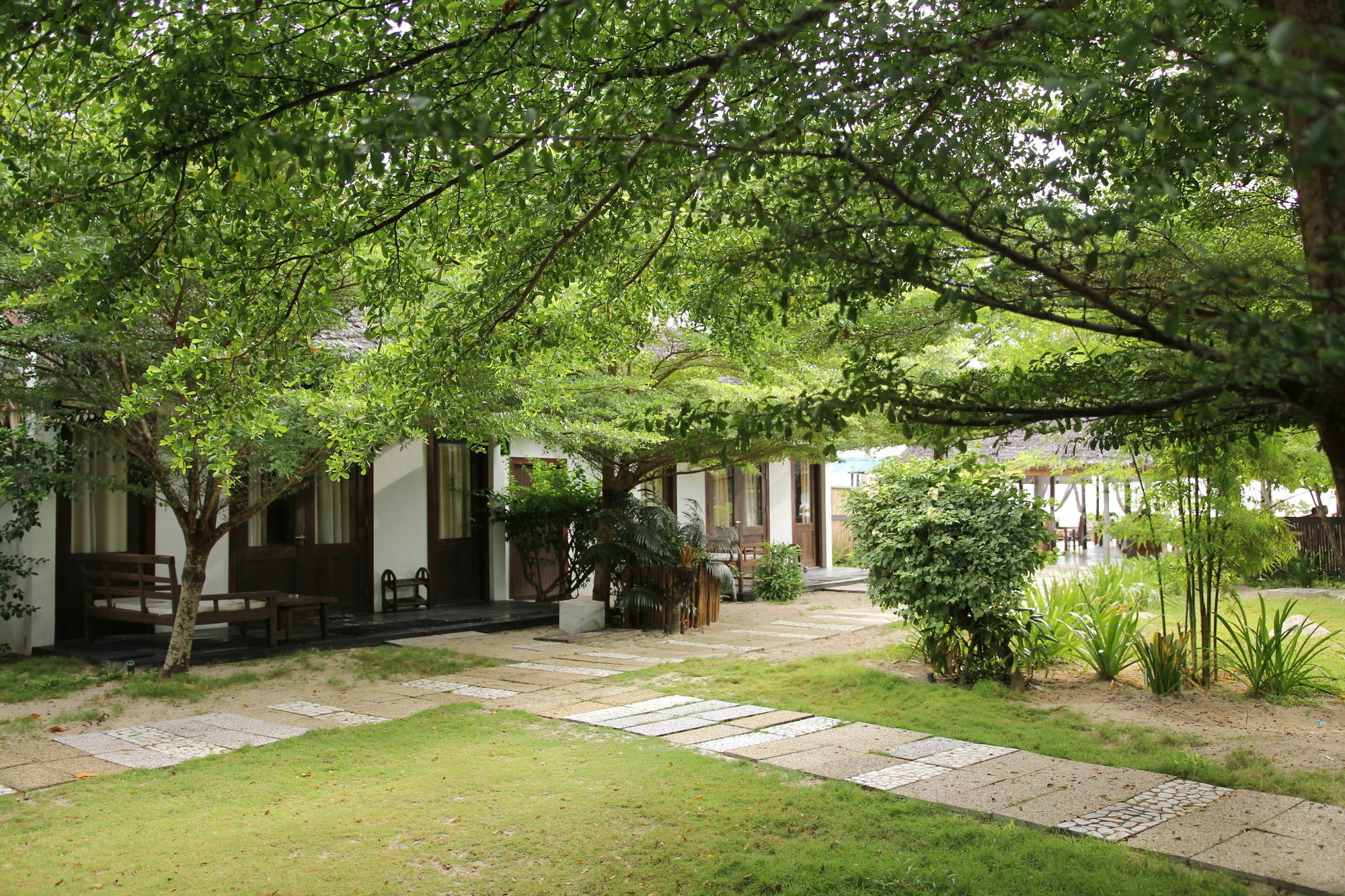 ブブ ヴィラ Kampong Pasir Hantu エクステリア 写真